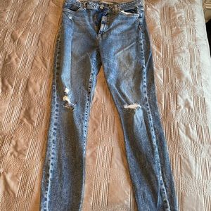 Size 32 joes jeans frayed bottoms. EUC